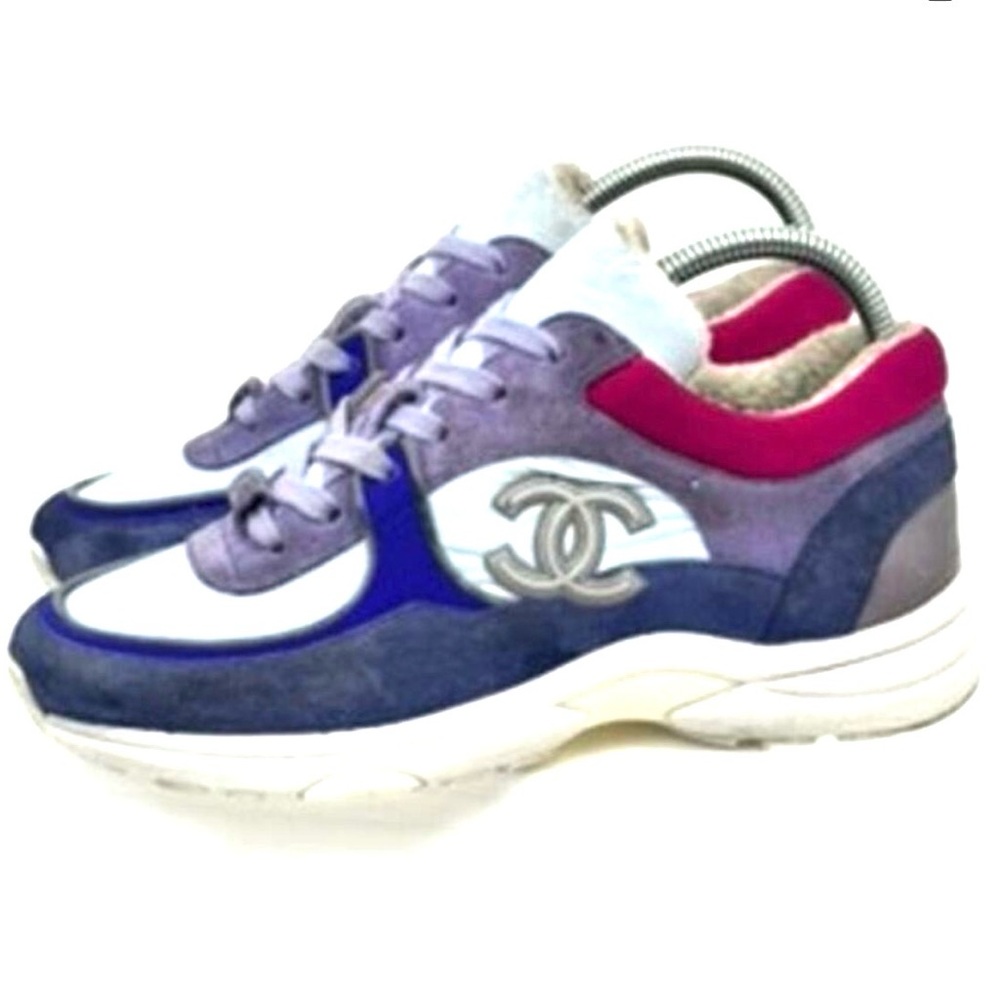 Chanel CC Logo Suede Runner Sneakers G34360 – Size 37 – Made in Italy